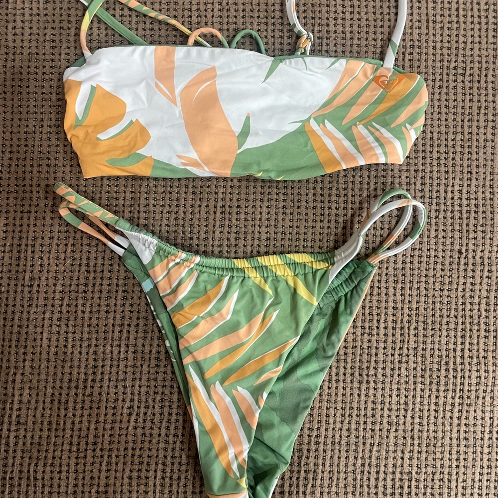 Roxy reversible bikini